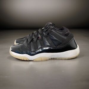 Air Jordan 11 Low Top Youth Sneakers